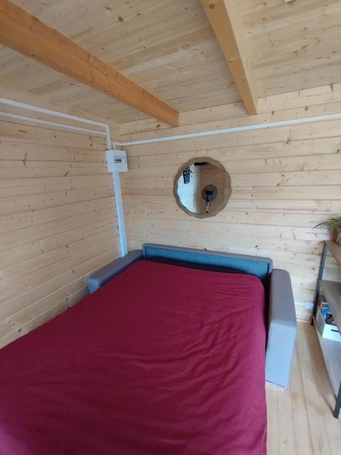 Tiny House Toute Equipee Avec Jardin Saint-Florent-sur-Cher Exterior foto